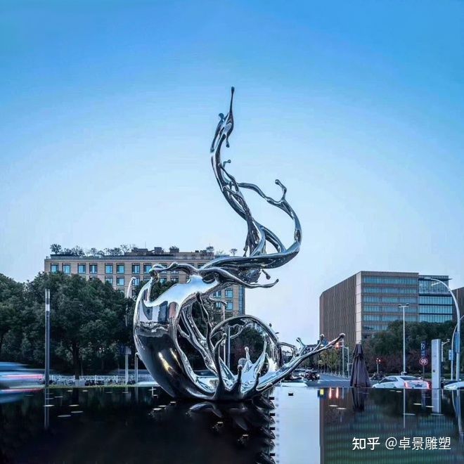 蘇州玻璃鋼雕塑在藝術(shù)表現(xiàn)力上有哪些獨(dú)特之處？